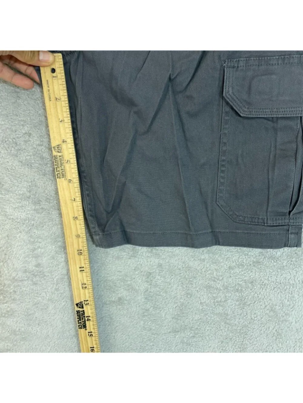 NWT Wrangler Men's 34 Gray Cargo Shorts Regular Fit Utility Pockets Durable